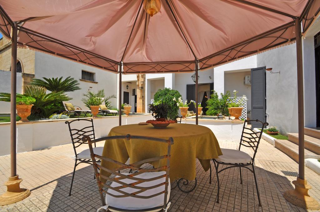 Palazzo De Donatis B&B Melissano Kültér fotó