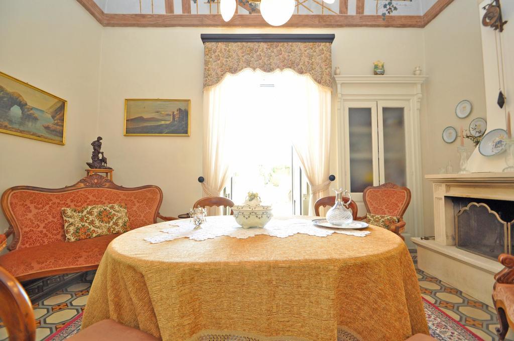 Palazzo De Donatis B&B Melissano Kültér fotó