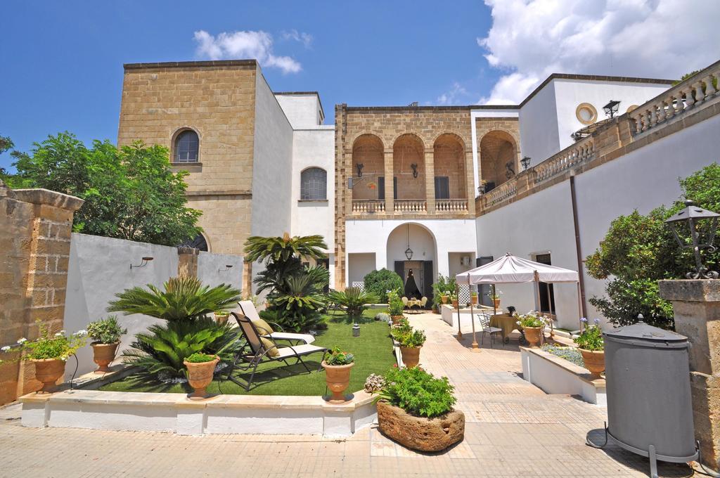 Palazzo De Donatis B&B Melissano Kültér fotó