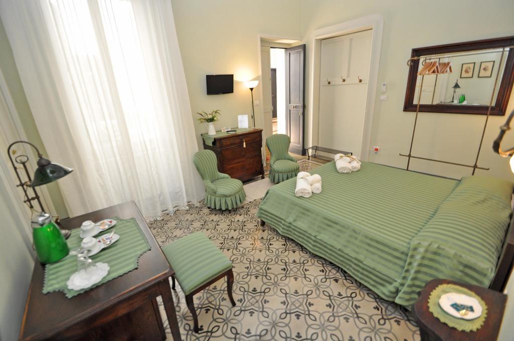 Palazzo De Donatis B&B Melissano Szoba fotó