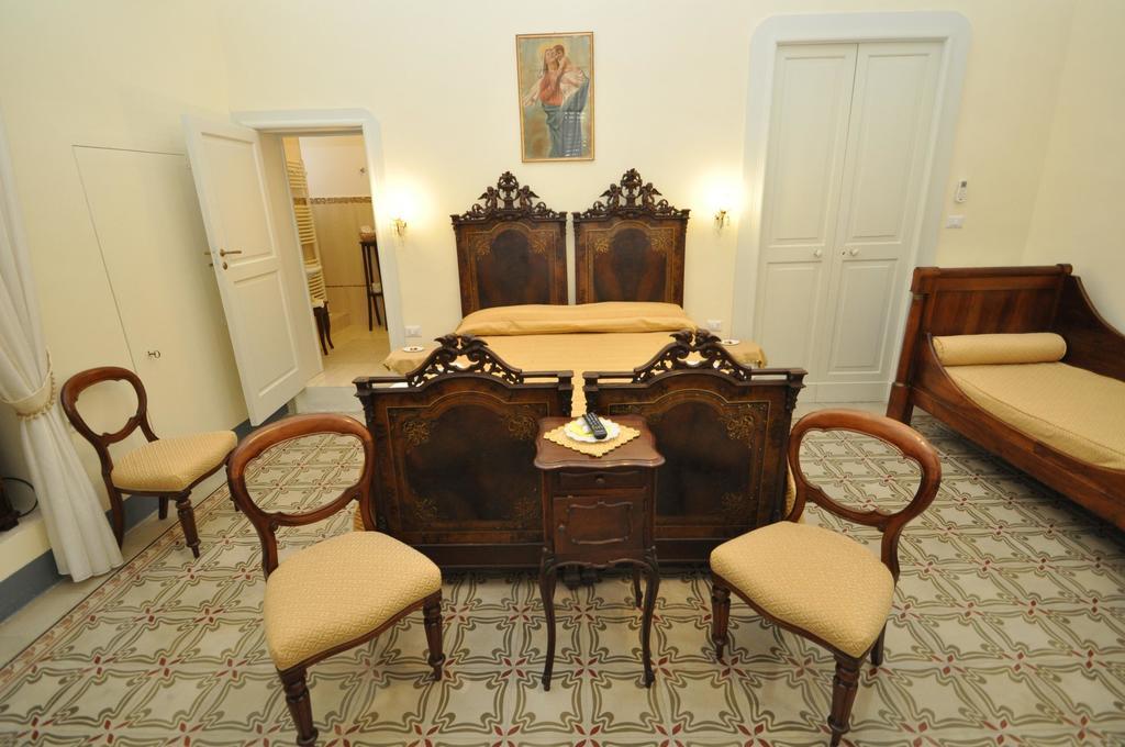 Palazzo De Donatis B&B Melissano Szoba fotó