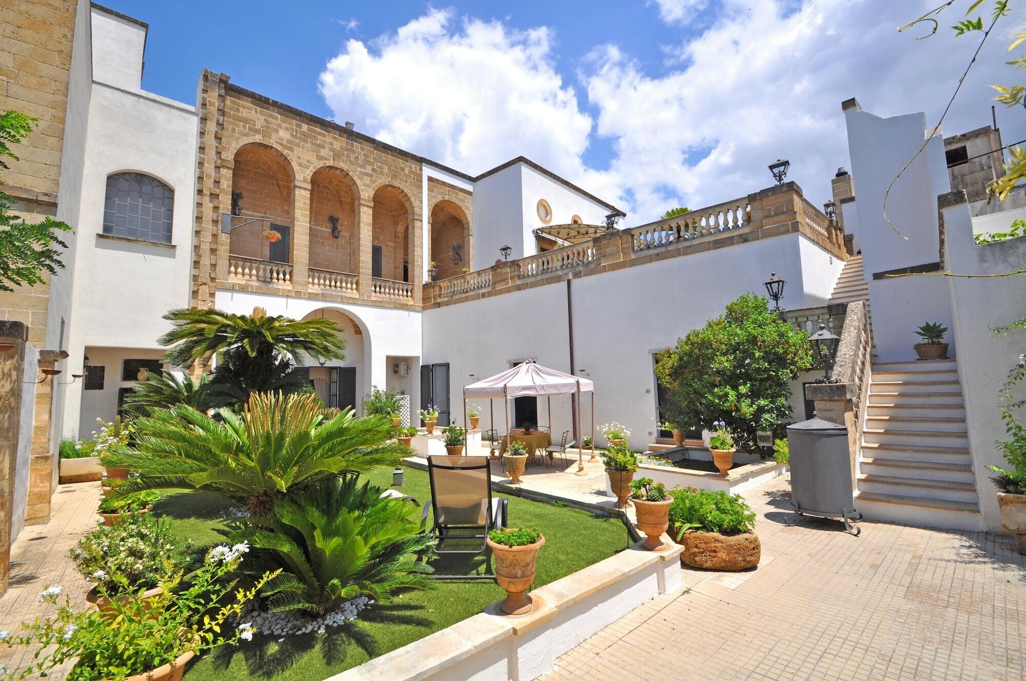 Palazzo De Donatis B&B Melissano Kültér fotó